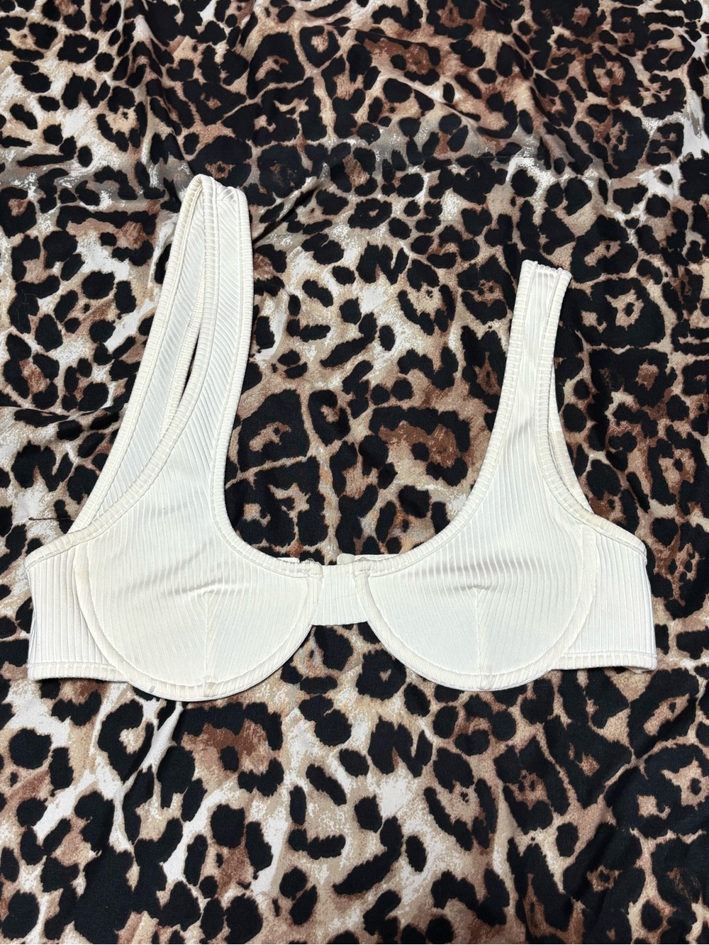 SHEIN Cream Ribbed Underwire Crop Top